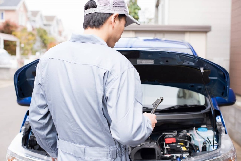 なにかと便利な出張車検に対応！